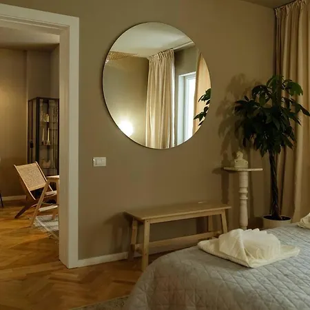 Exquisite 1br Flat Close To City Center Boekarest