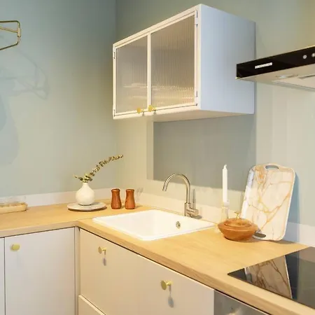 Exquisite 1br Flat Close To City Center Boekarest