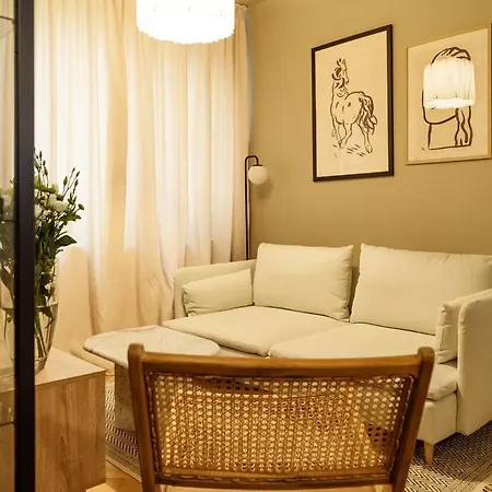 Exquisite 1br Flat Close To City Center Appartement